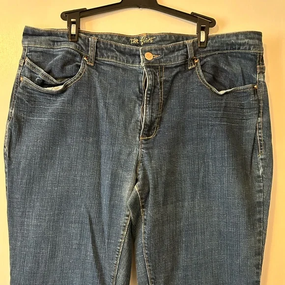 Trendy Dark Blue Flare Jeans - Picture 2 of 8